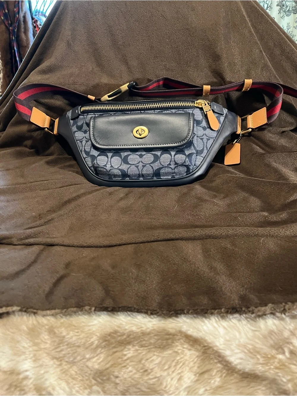 Coach Signature Belt Bag / Crossbody - Picture 2 of 6